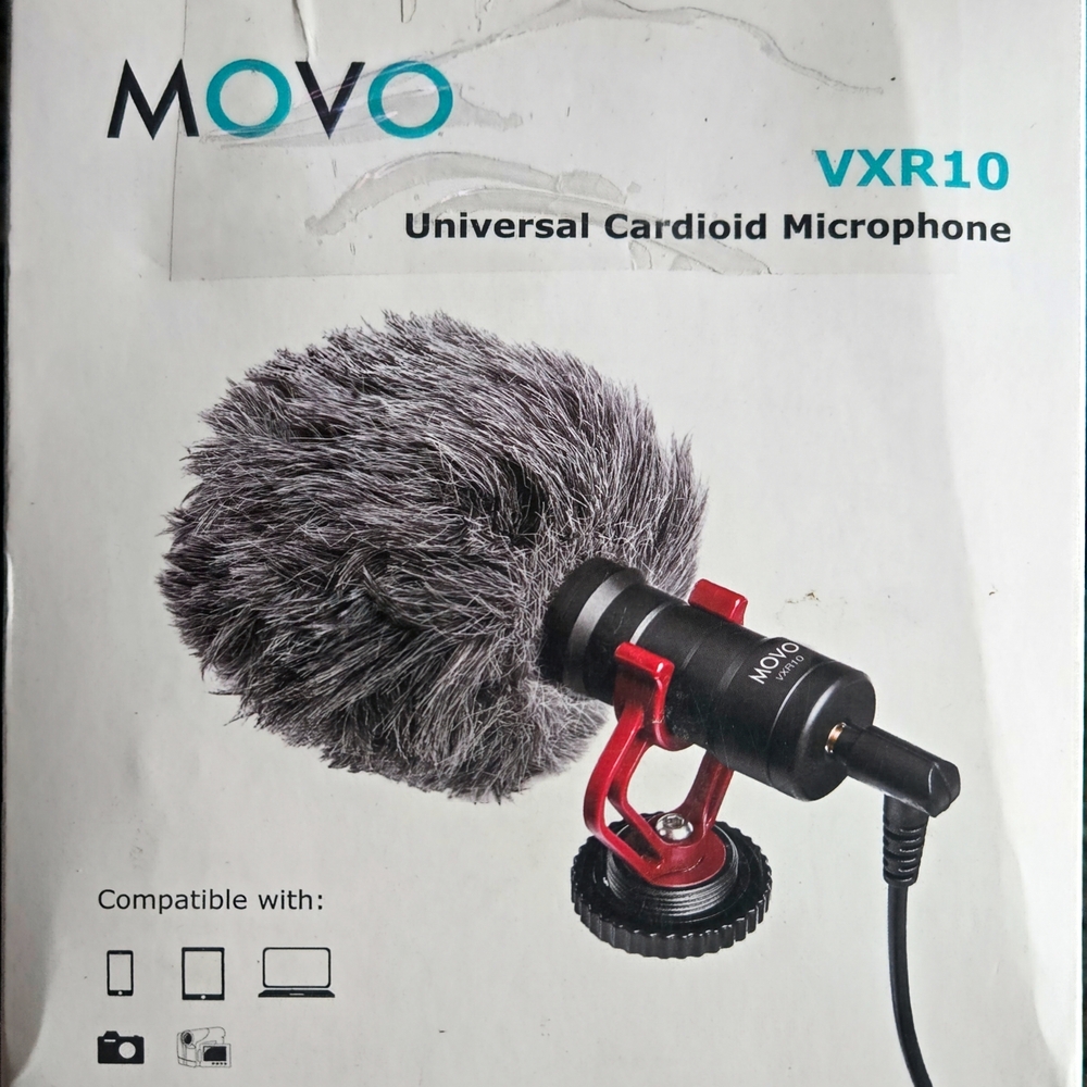 OVO VXR10 Universal Cardioid Microphone - Black and Red